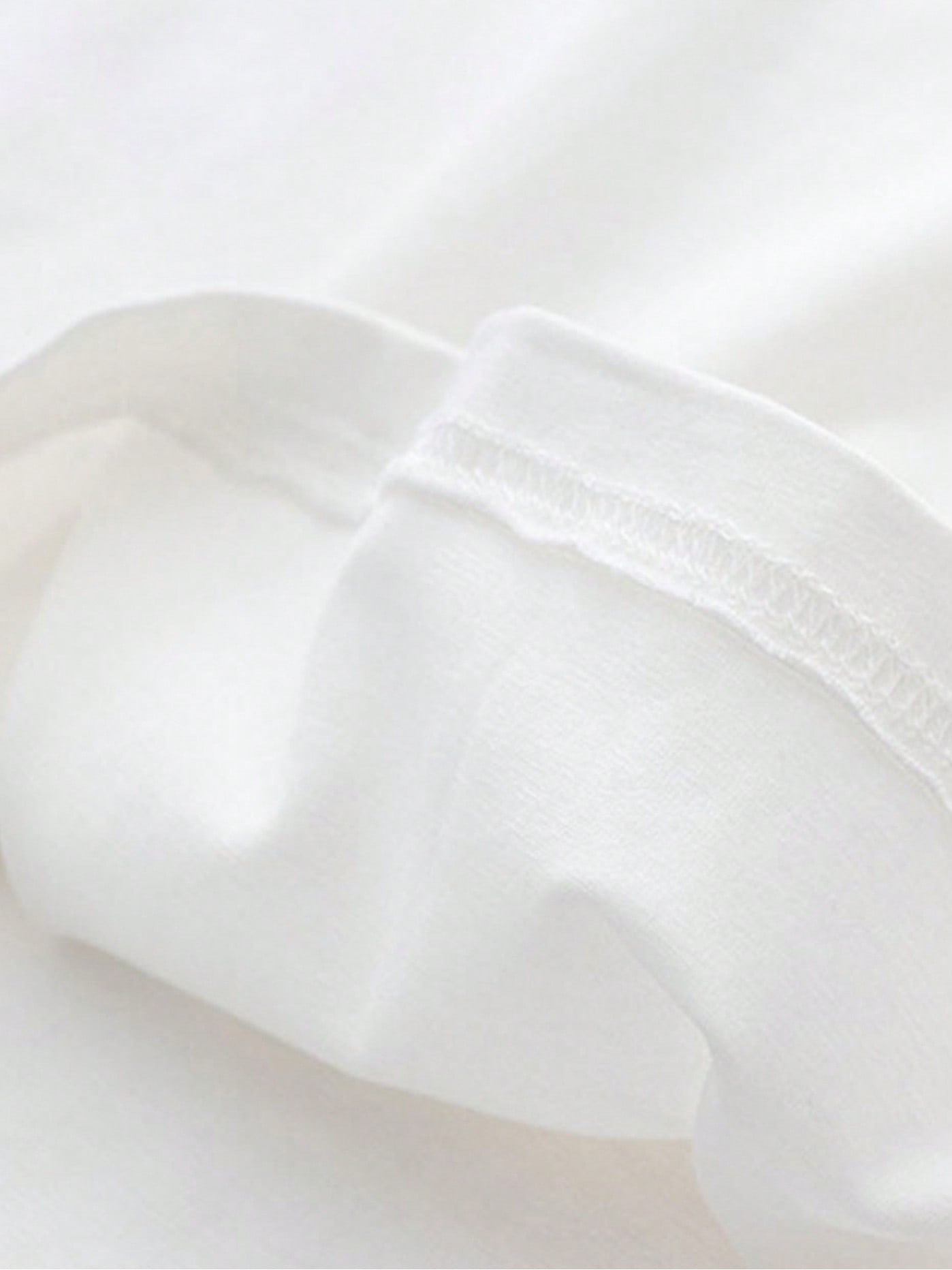 Men's White Cotton Graphic Tee - Tee Graphic Print ulasan dan harga